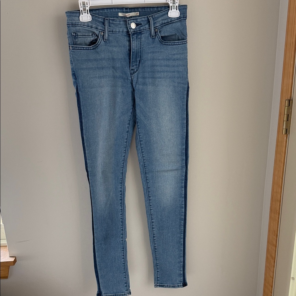 Levi's 711 Women's Light Blue Skinny Jeans w/ Darker Stripe on Sides